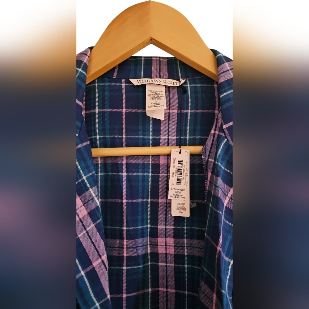 Victoria's Secret - NEW Plaid Shimmery Lightweight Pajama Top - Just the top!​​​ - Picture 5 of 8